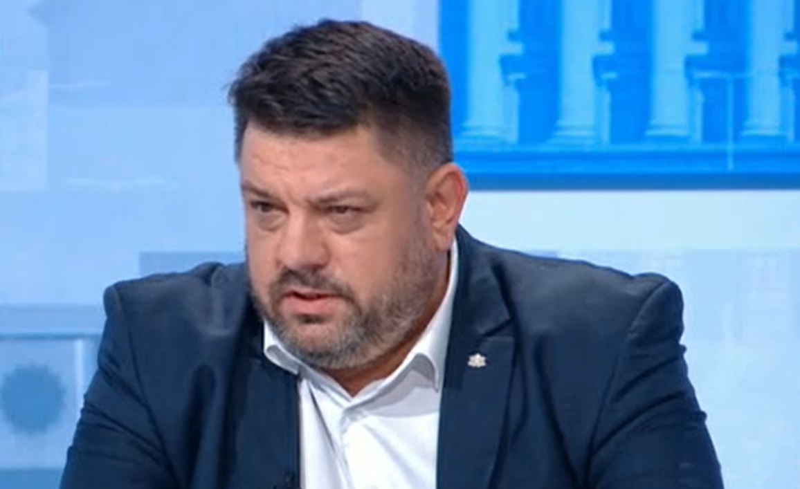 Атанас Зафиров: Президентът избърза с издаването на указа за освобождаване на Иван Гешев