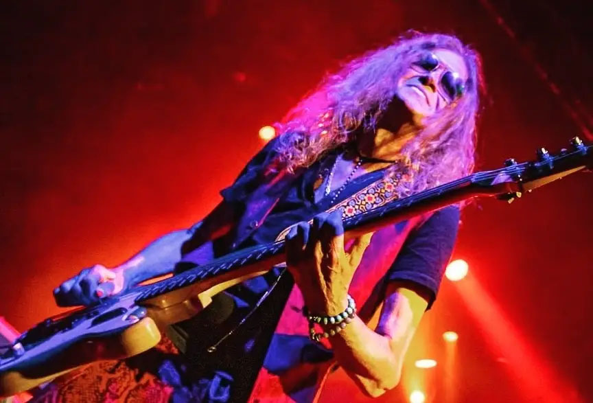 Глен Хюз у нас с класиките на Deep Purple