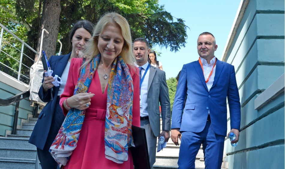 Отпускат над 2 млрд. лв. за връзка между науката и бизнеса