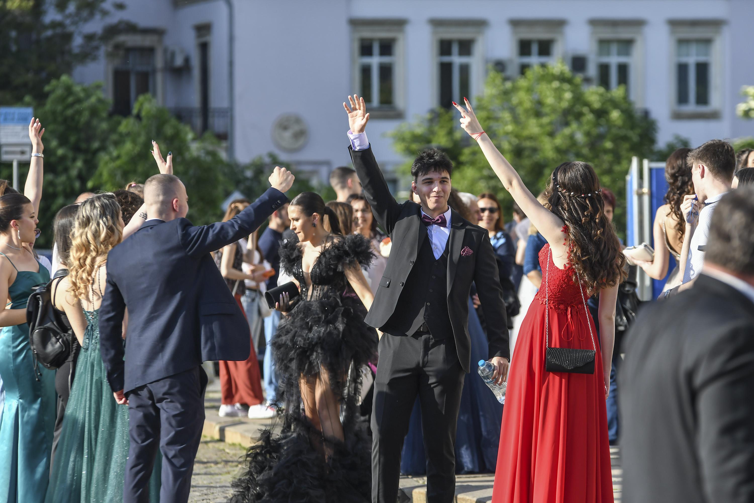 От юли абитуриентите плащат сами здравните си осигуровки