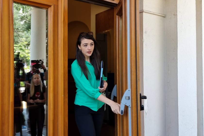 Лена Бориславова: Обсъждаме управленската и законодателна програма