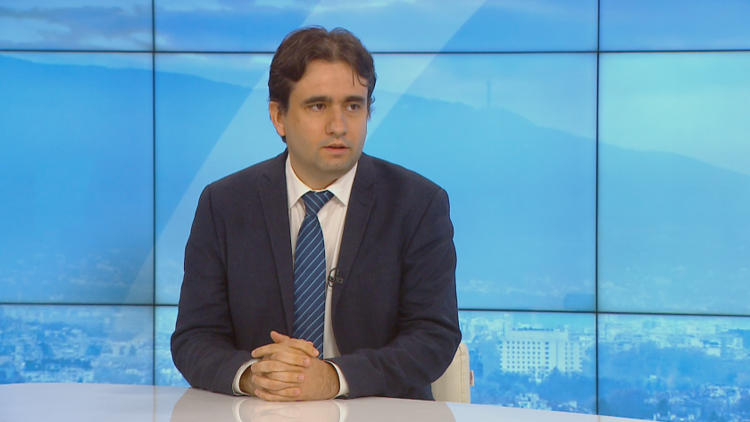 Божидар Божанов, ПП-ДБ: Това, което имаме в момента, е особена форма, то не е коалиция