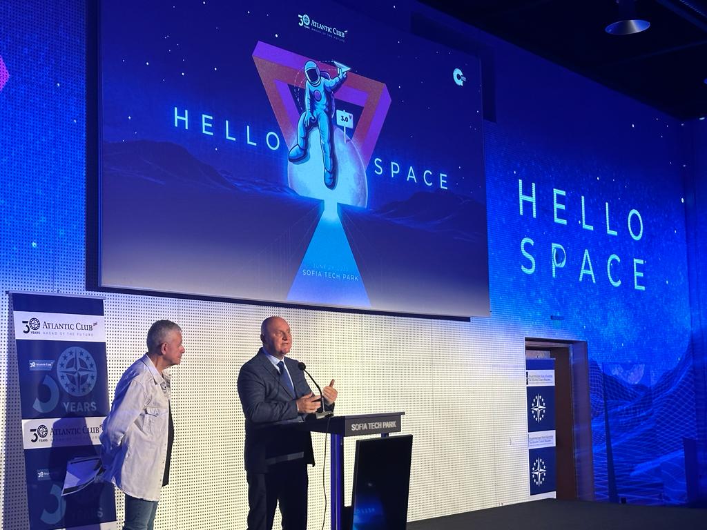 Над 1,2 млн. лв. инвестира МОН в астрономически обсерватории и планетариуми