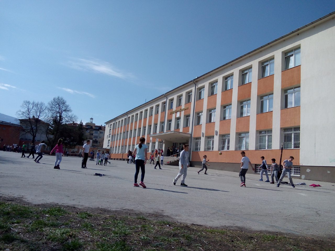 Над 1200 училища и детски градини с площадки за обучение по безопасност на движението