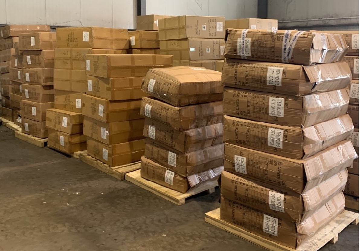 Задържаха контрабандни стоки за над 200 000 лв. на "Митница Варна" (СНИМКИ)