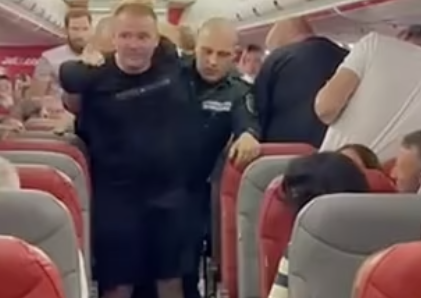 Задържаният на Летище София британец страда от шизофрения