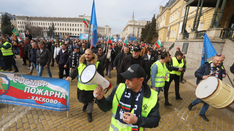 Продължават протестите в МВР