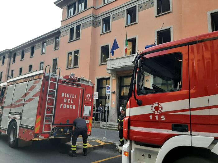 Шестима души са загинали при пожар в дом за възрастни в Милано