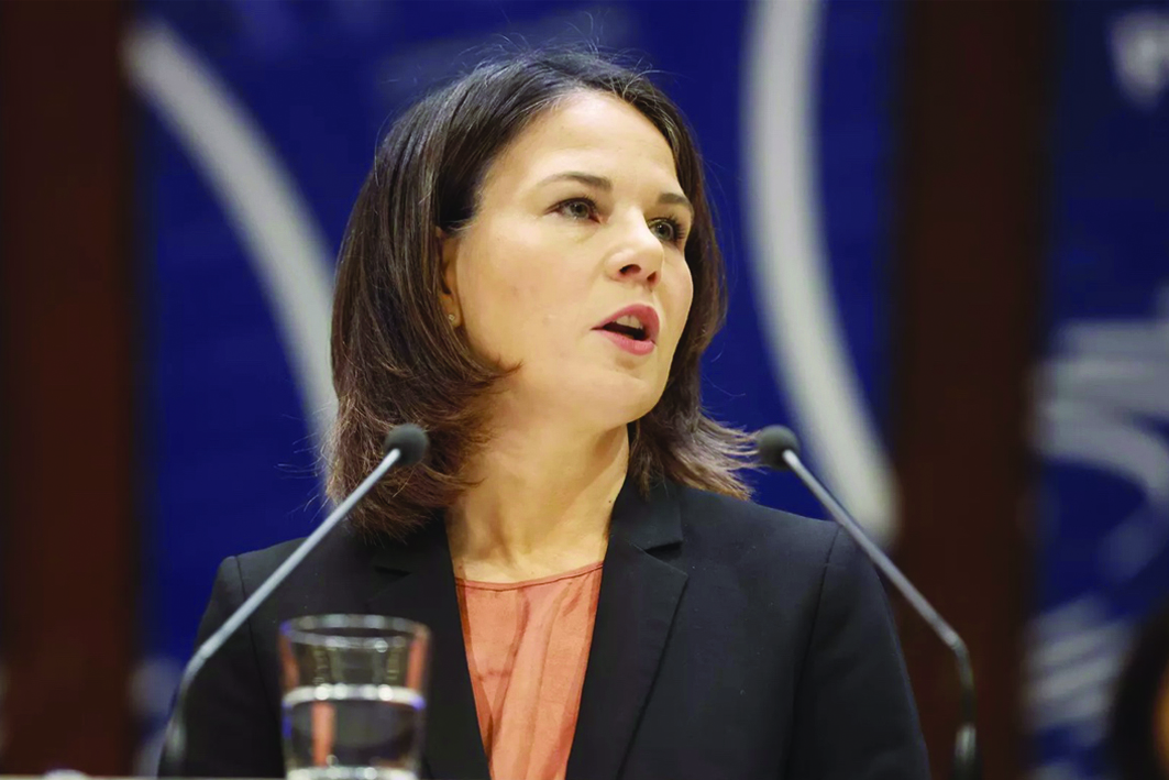 Германският външен министър се обяви против предаването на касетъчни боеприпаси на Киев