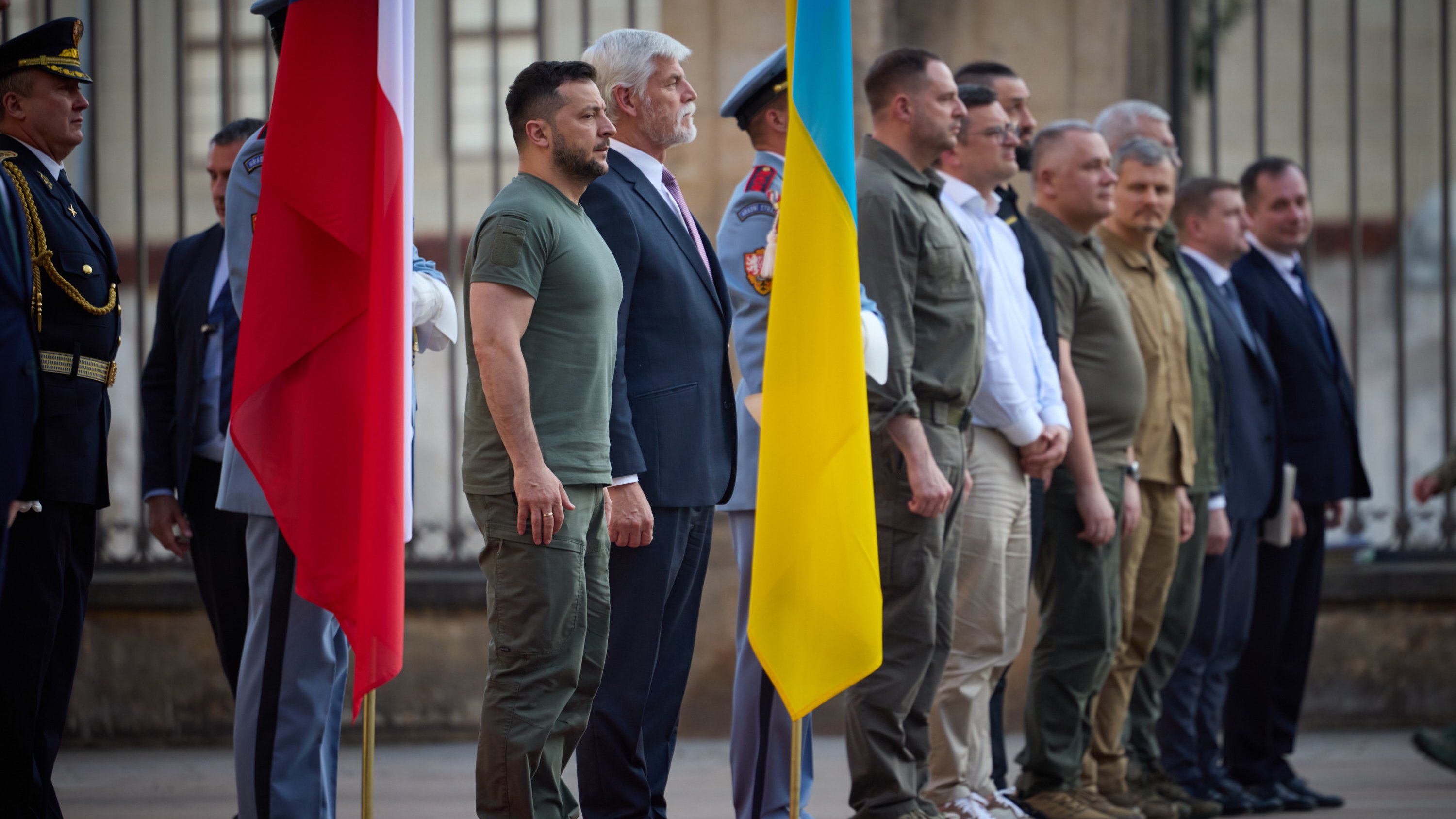 Чехия дава на Украйна бойни хеликоптери