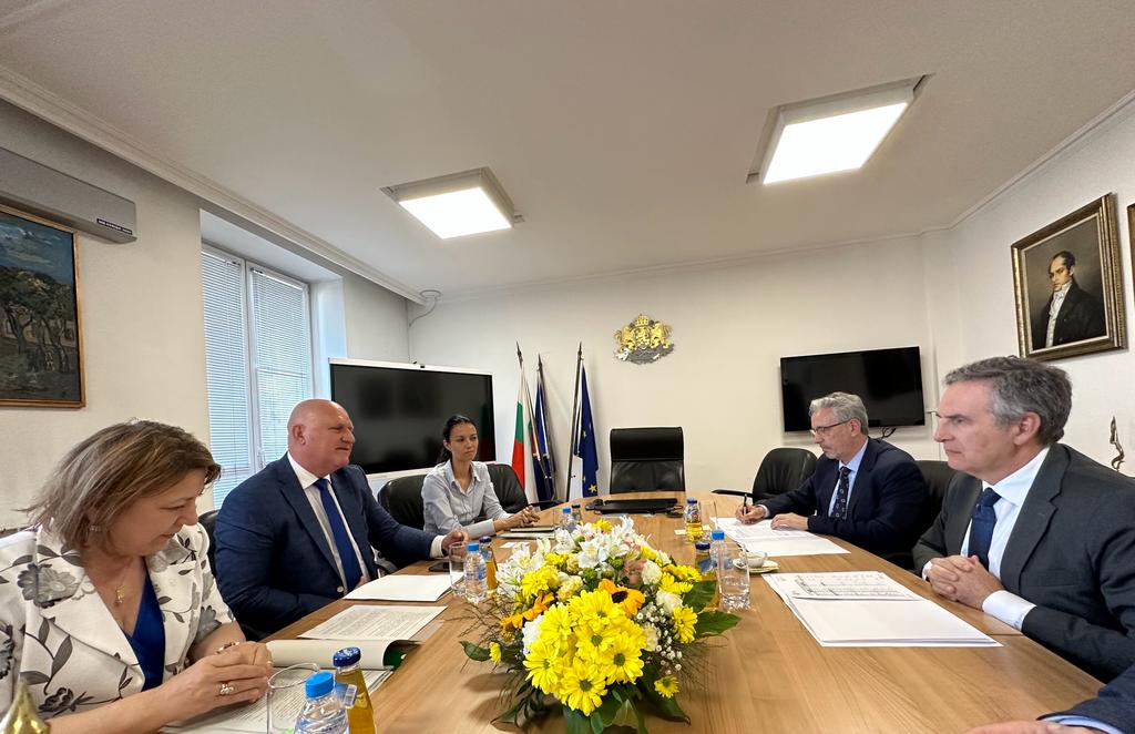 Първи в света сме по испански сред учениците