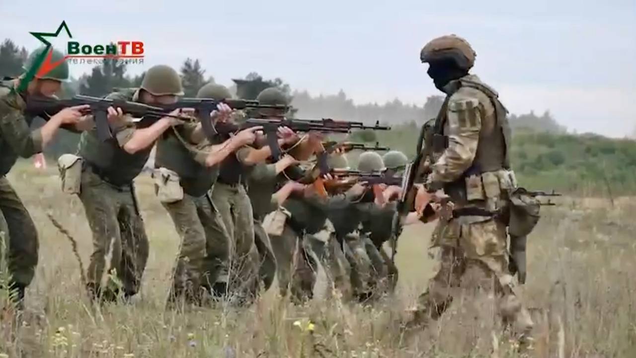 Бойци от ЧВК "Вагнер" обучават беларуски военни (ВИДЕО)