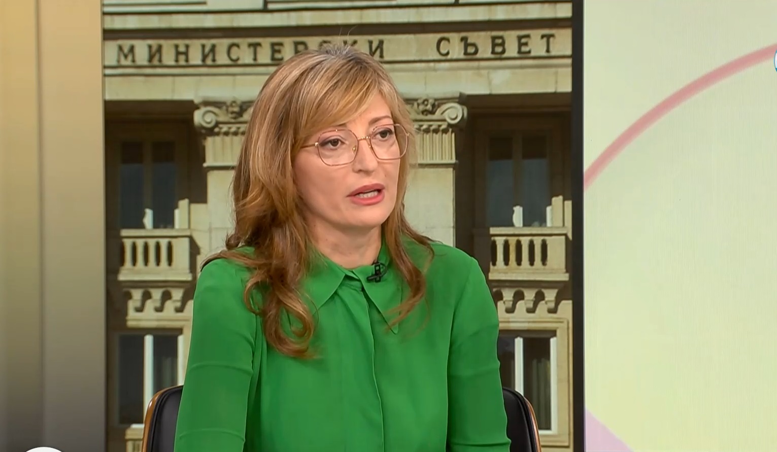 Захариева: Президентът говори с думите на руската пропаганда