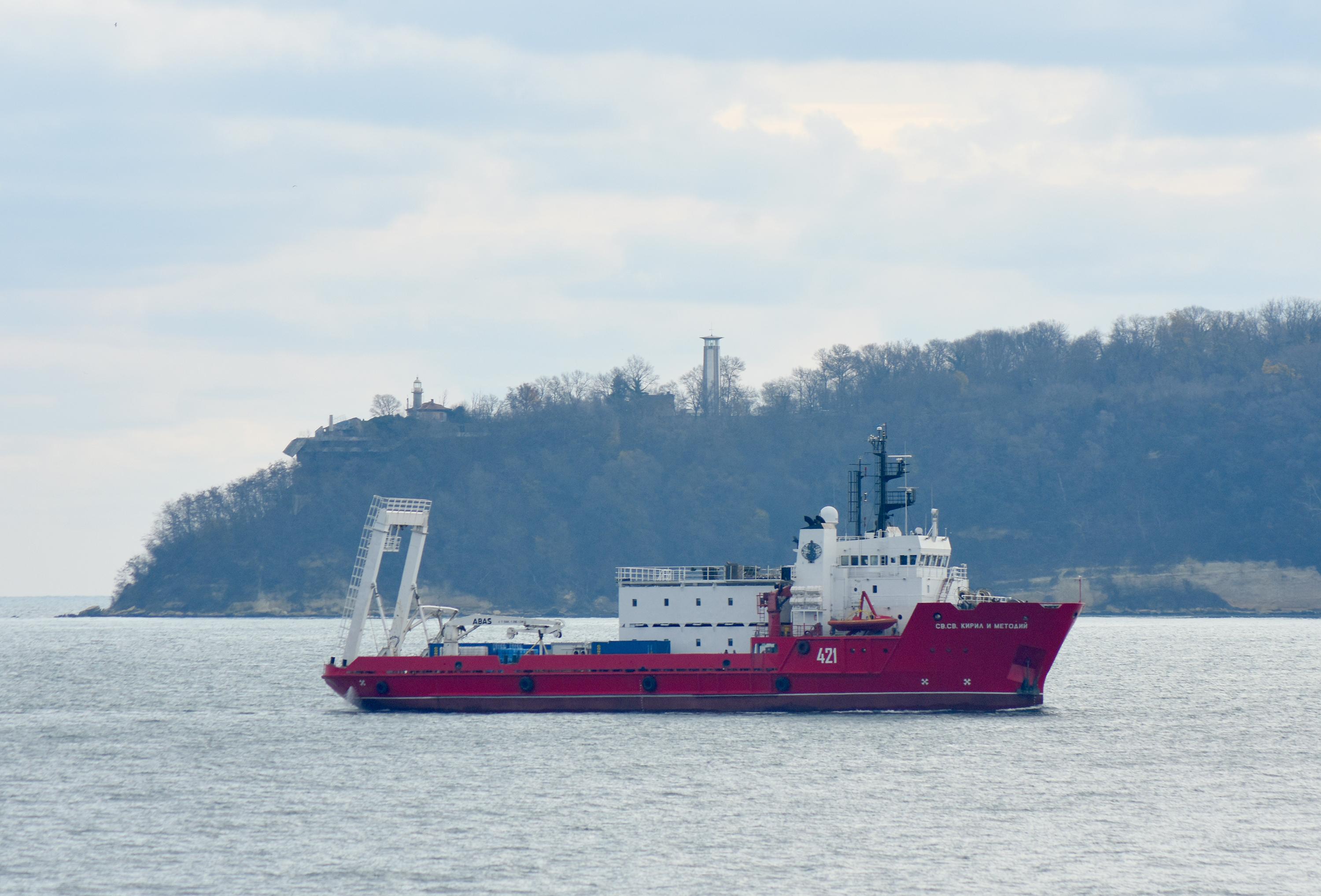 Научноизследователският кораб „Св. Св. Кирил и Методий“ ще извършва мониторинг за чистотата на Черно море