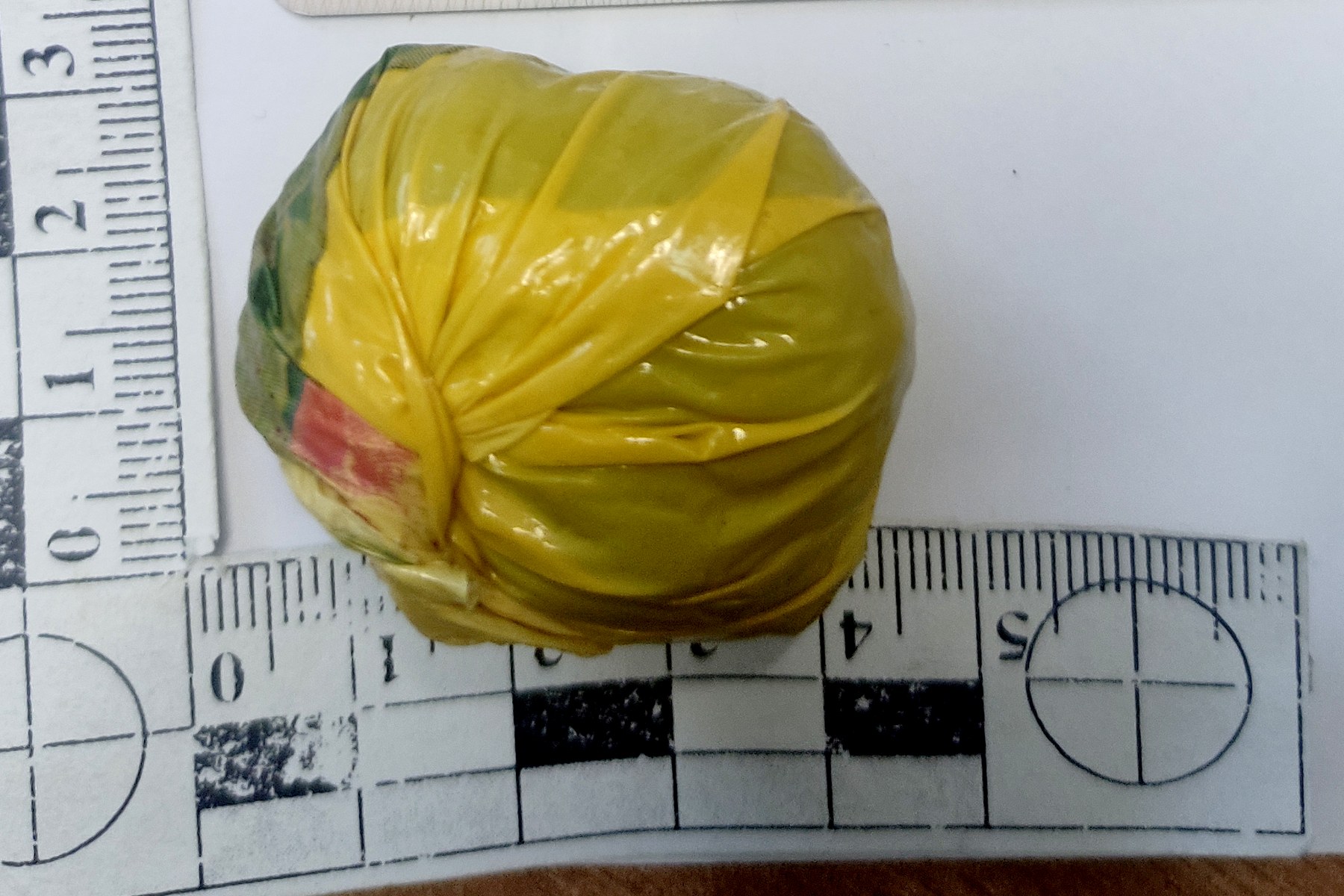 Задържаха криминално проявен за разпространение на дрога в столицата (СНИМКИ)