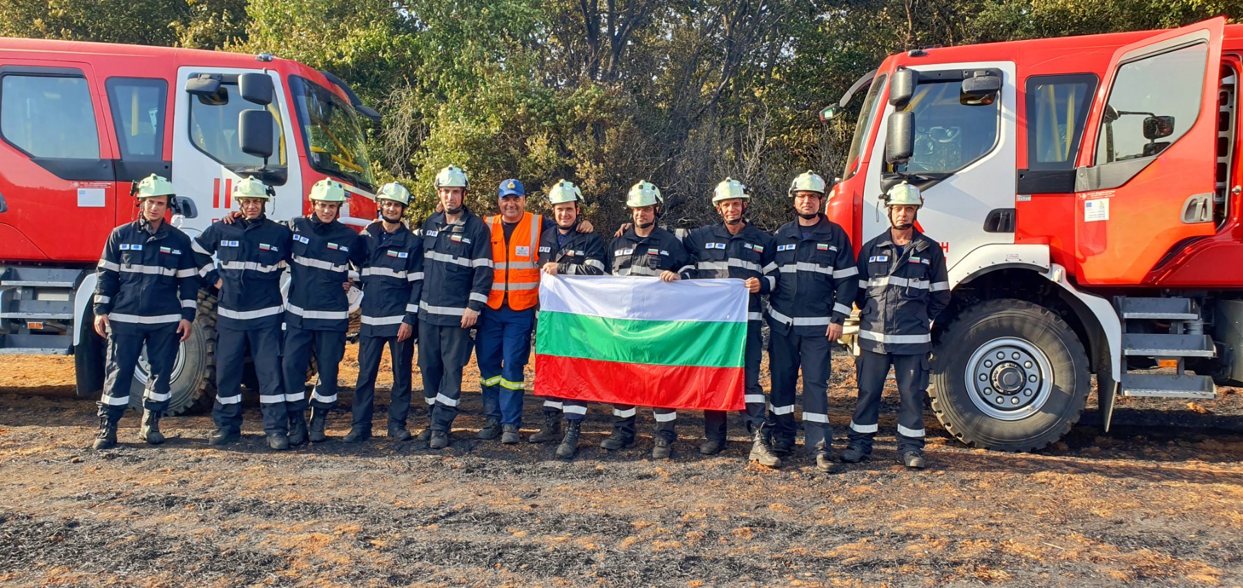 50 български пожарникари заминаха за Гърция