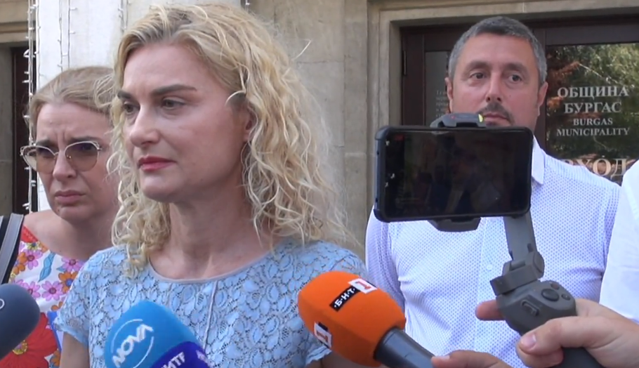 Зарица Динкова: Мисля че темата с искането за оставки се изтърка