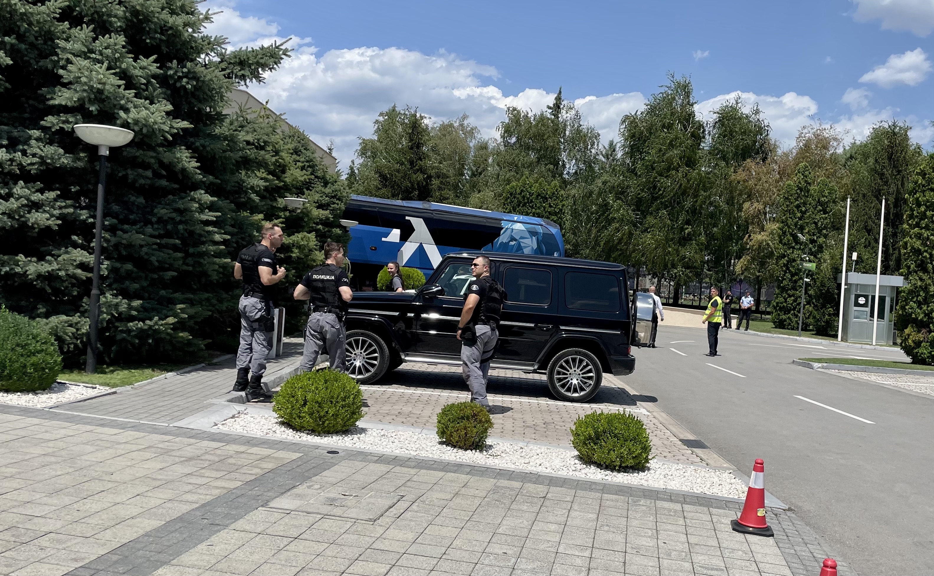 Пазят строго „Левски“ в Скопие
