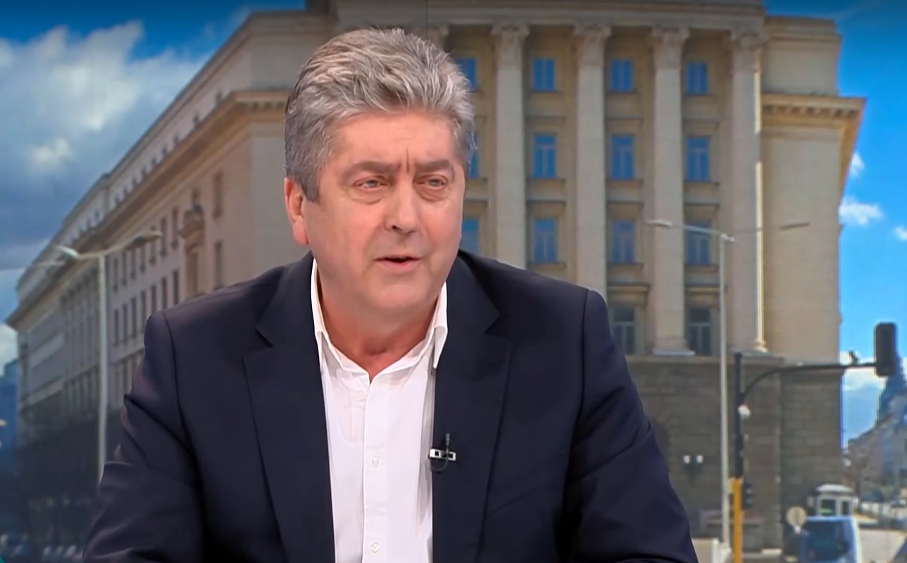 Първанов: Смяната на националния празник е символ на лоша политическа култура