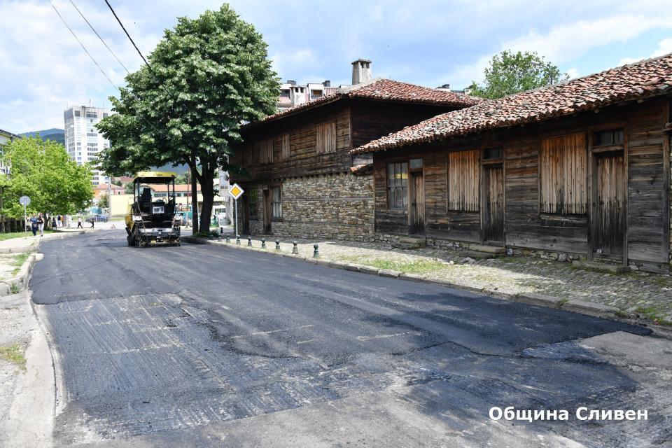 Сливенци недоволни от разкопани по водния цикъл улици