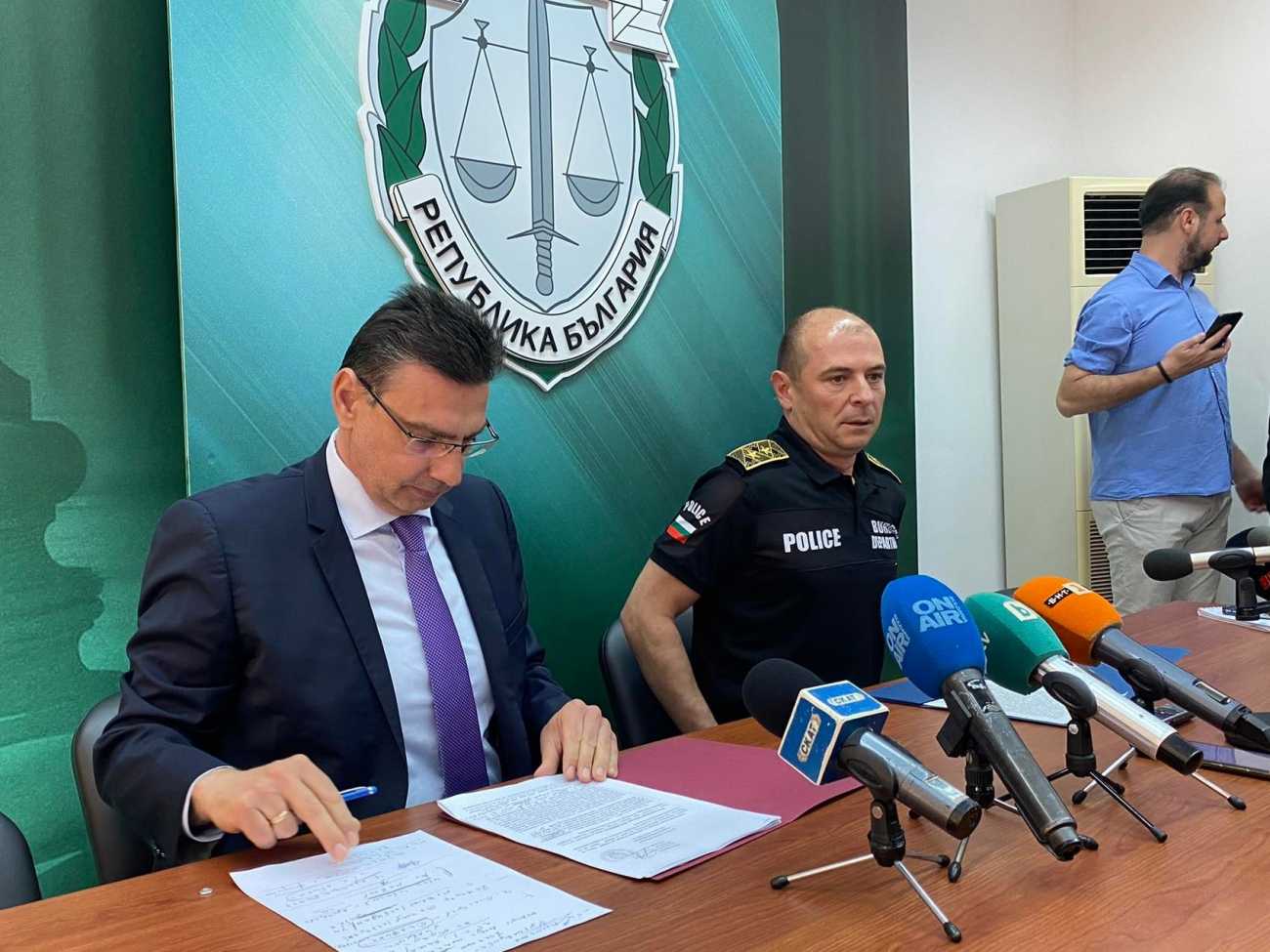 Прокуратурата повдигна обвинение на спасителя-бияч, арестуваха го