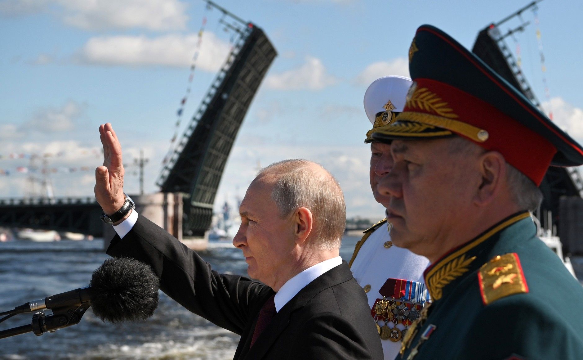 Путин не изключва мирни преговори с Киев (обзор)