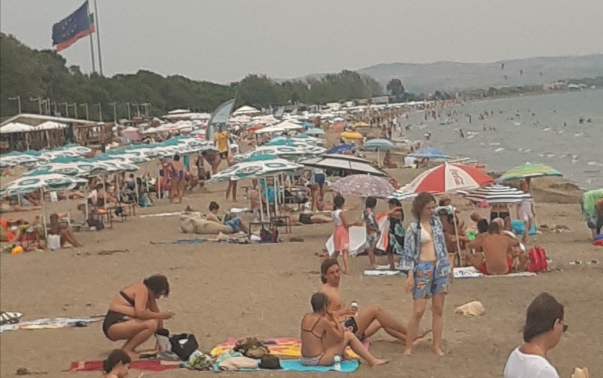 Зелени флагове на Илинден по стар стил, но спасителите нащрек