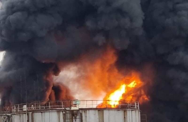 Русия атакува с дронове дунавско пристанище и Киев (обзор)