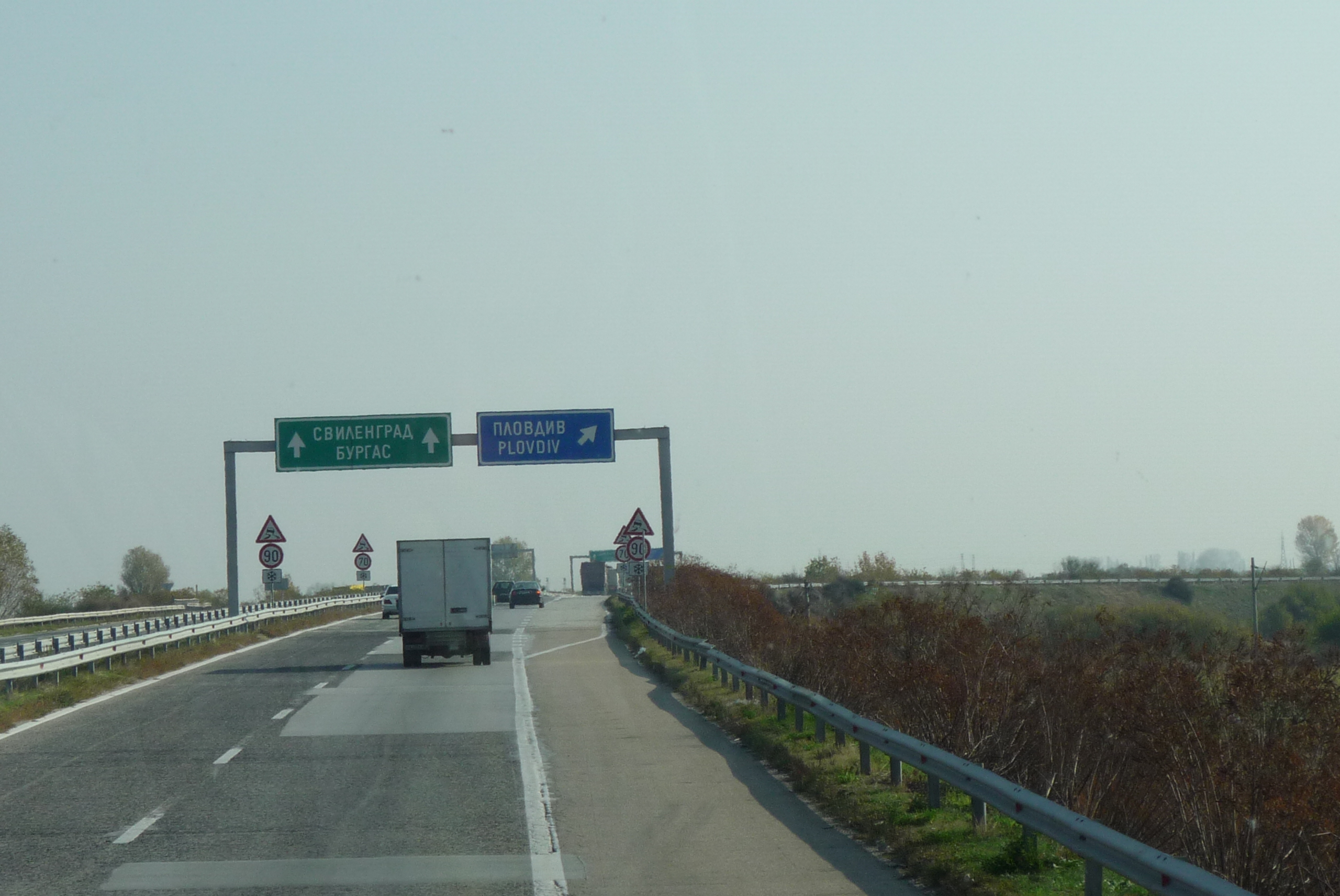 Катастрофа затруднява движението на магистрала "Тракия" край Сливен