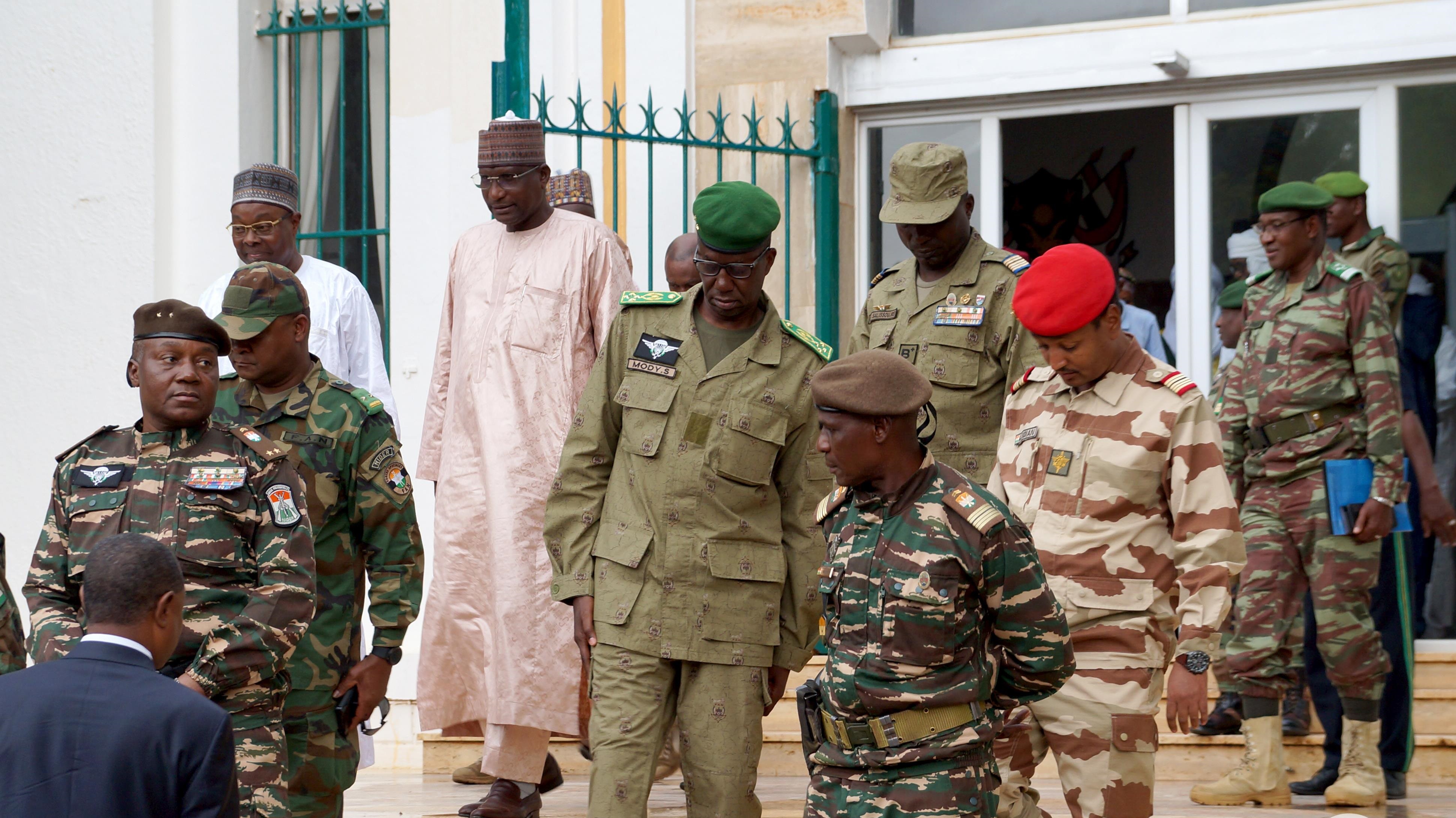 Военната хунта в Нигер затвори въздушното пространство над страната