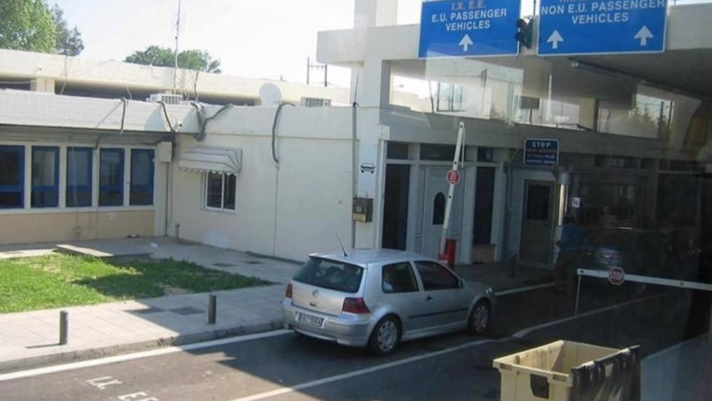 Нови обвинения повдигна Гърция срещу българина, свалил гръцкия флаг в Кавала