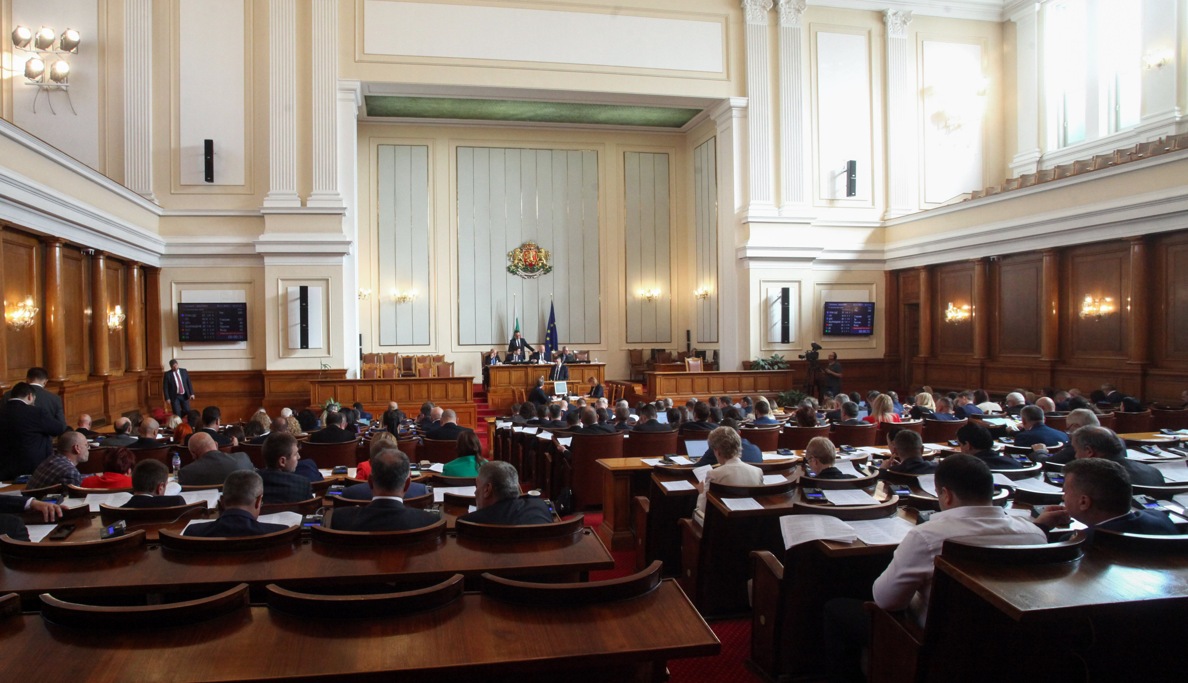 Парламентът отхвърли ветото на президента върху промените в Закона за съдебната власт