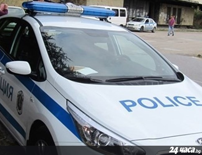 Трима загинаха при челен удар на мокър път (обзор)