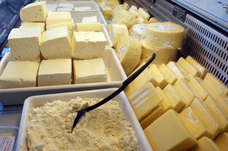 БАБХ и НАП проверяват причините за високите цени на млечните продукти