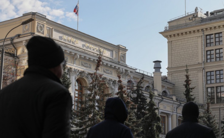 Руската централна банка спира купуването на чужда валута на вътрешния пазар
