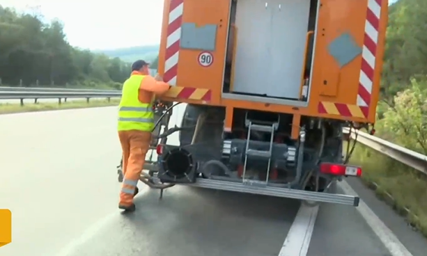 Ограничено е движението по АМ "Хемус" заради нова маркировка