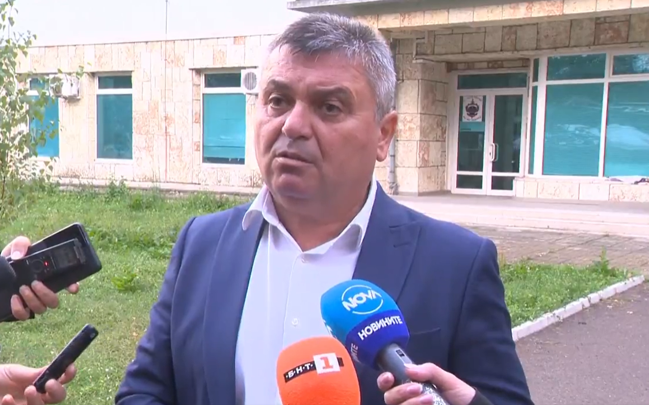 Задържаният полицейски шеф в Разград получавал по 200-300 евро на човек в разкритата схема с визите (ВИДЕО)