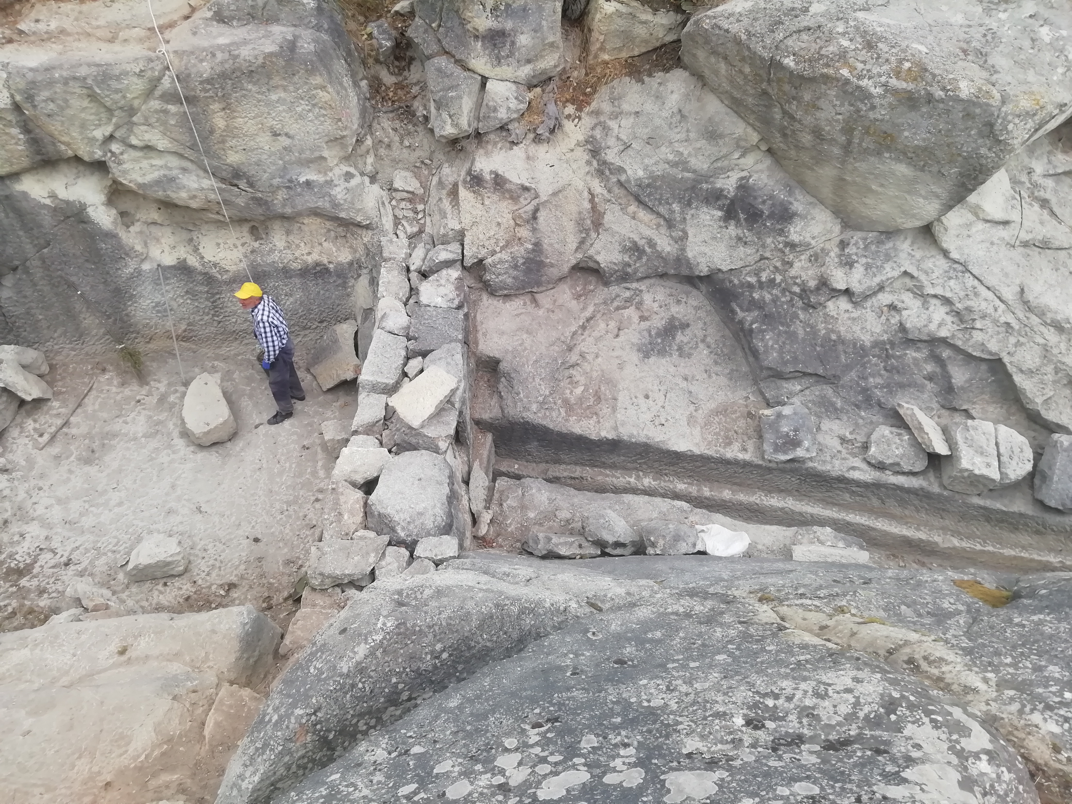 Уникално откритие на Перперикон: Напълно разкрит най-големият римски храм на водата (Нимфеум) в Родопите (СНИМКИ)