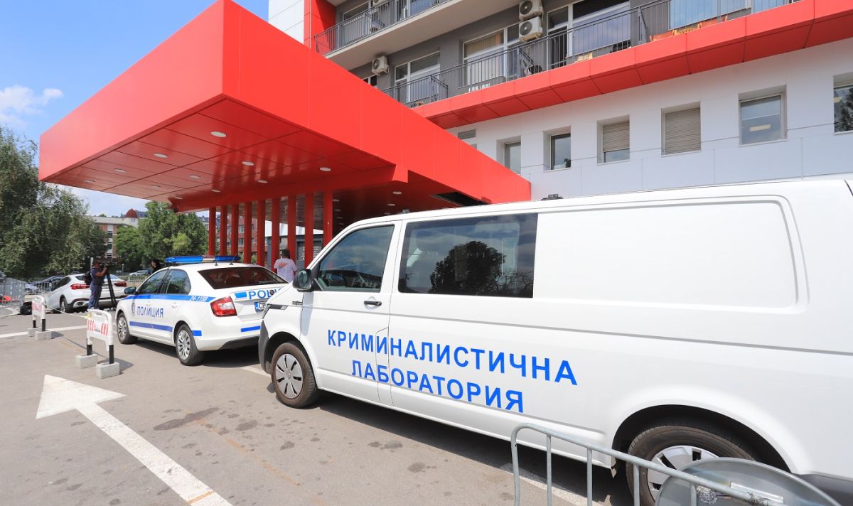 Тежко остава състоянието на жената, простреляна при покушението срещу Алексей Петров