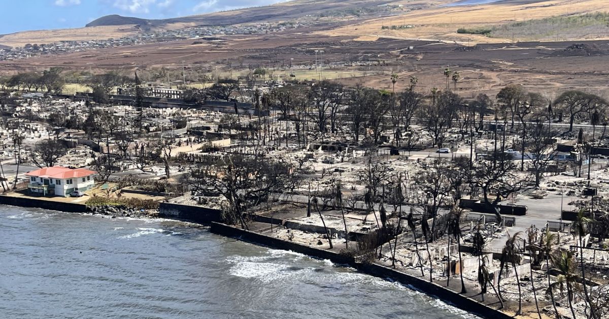 Властите издирват над 1000 души след пожара на остров Мауи