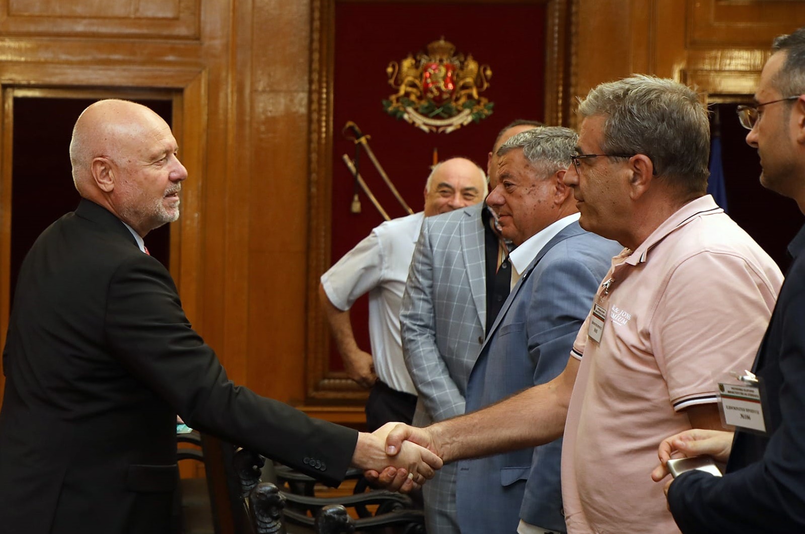 Тагарев на среща с оръжейния бранш за модернизацията на армията