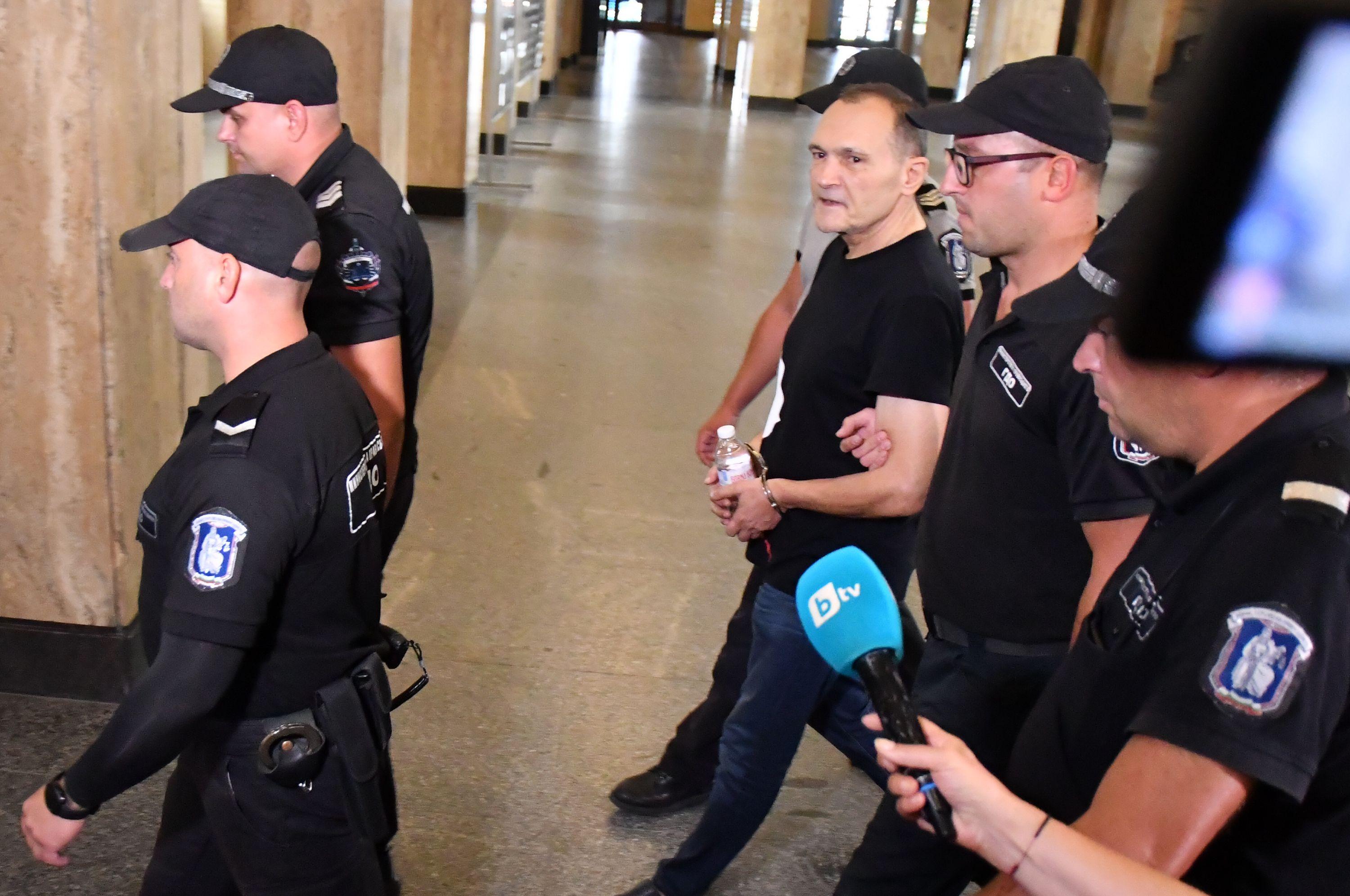Съдът остави Васил Божков в ареста