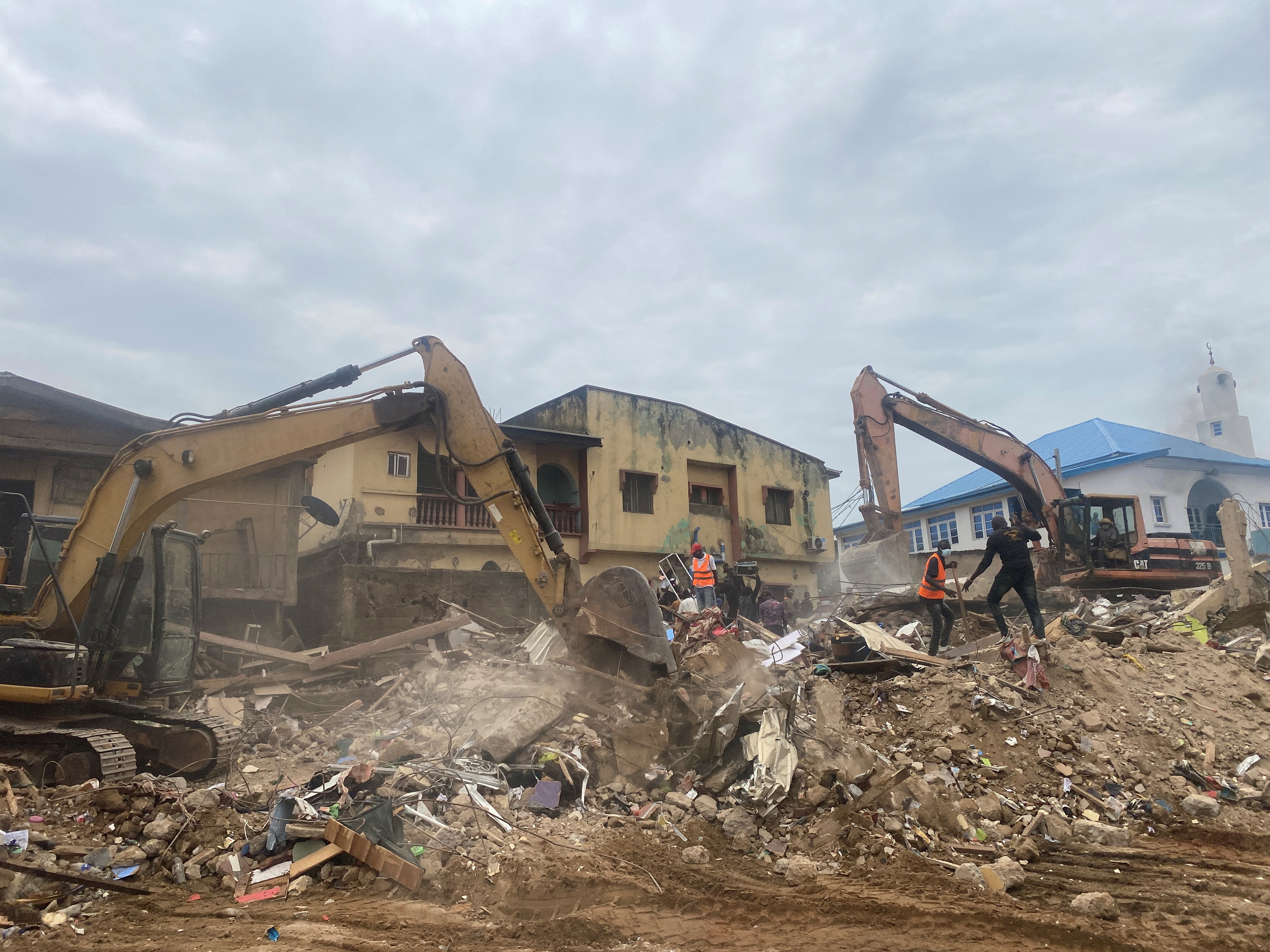 Седем жертви след рухване на сграда в Нигерия