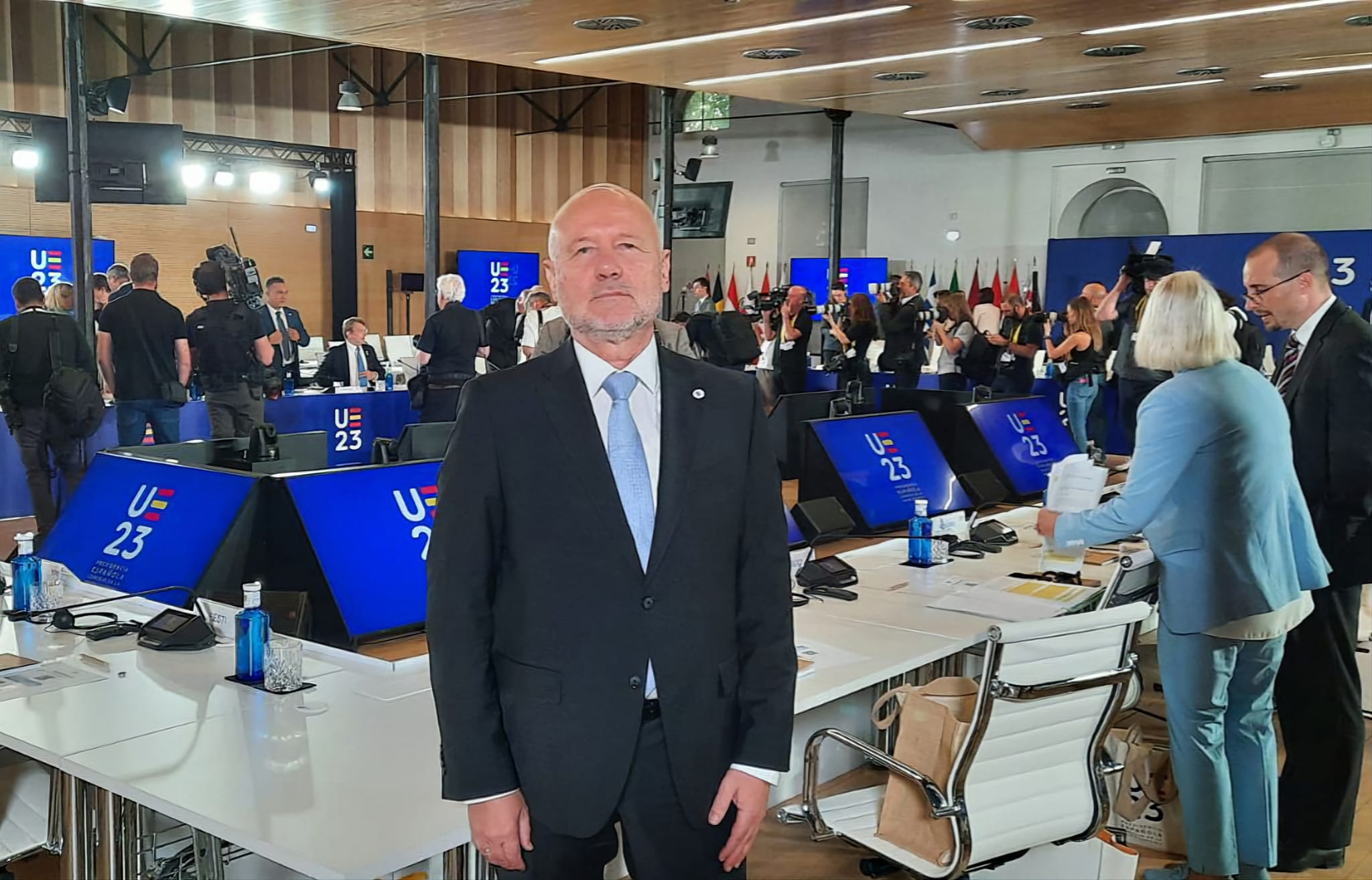 Тагарев: Необходим е дългосрочен ангажимент на ЕС в подкрепа на Украйна