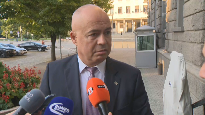 Свиленски: Новият бюджет да приемат управляващите и опозицията