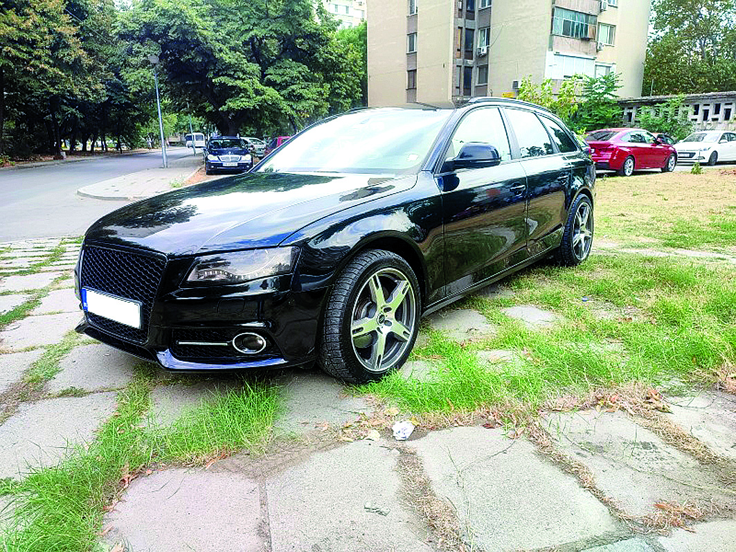 Отнеха половин „Ауди А4“ на пиян