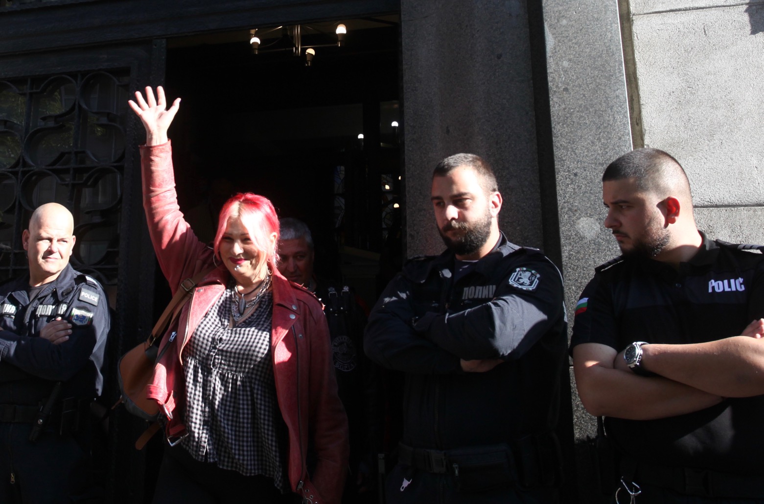 Милена Славова излезе от съдебната зала, съдът ще се произнесе до месец по жалба за дискриминация срещу нея (СНИМКИ)