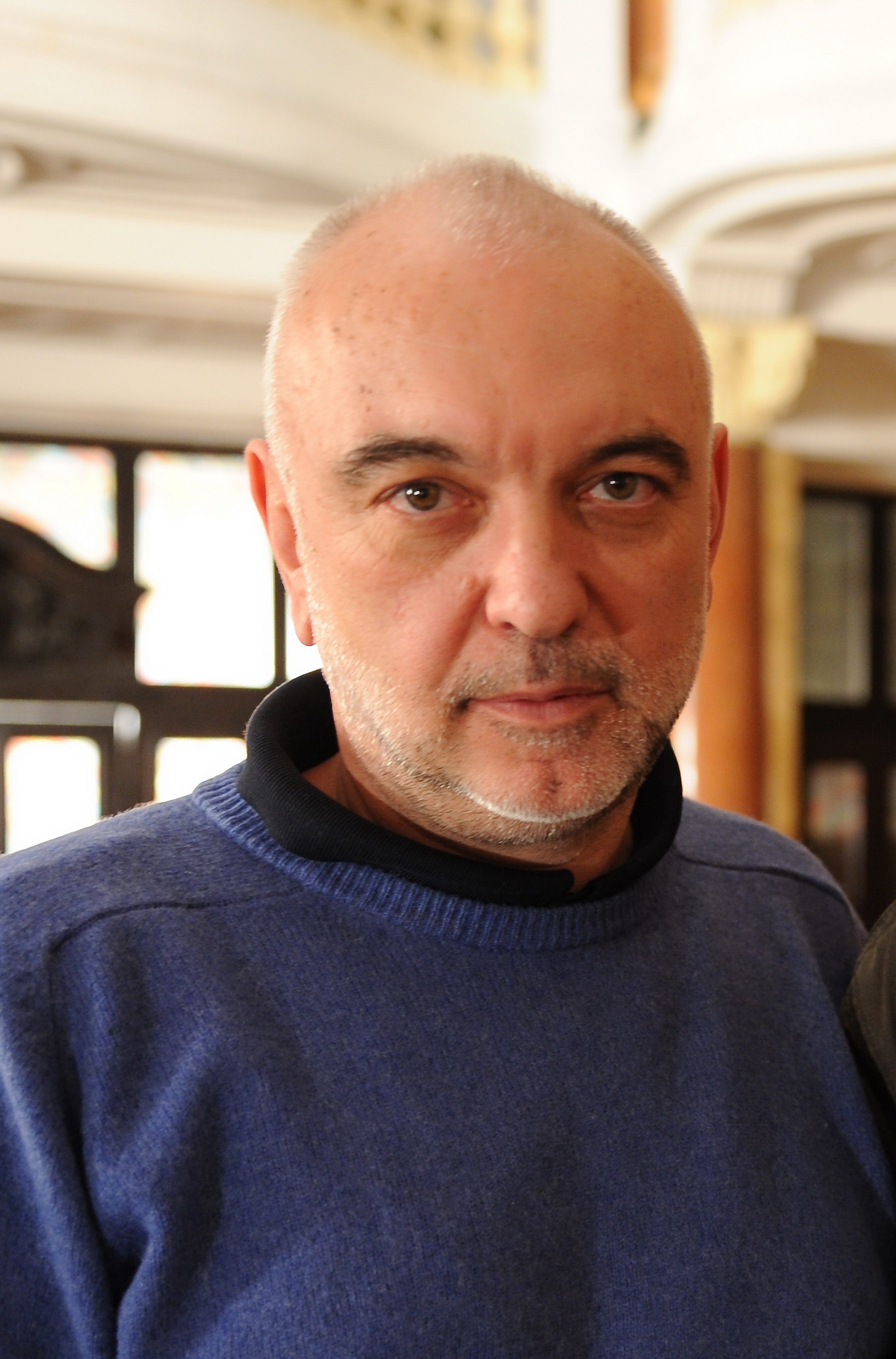 Росен Елезов, режисьор, пред „Труд news“: Ние сме европейски талибани - съсипваме старите сгради, за да строим многоетажни сапунерки