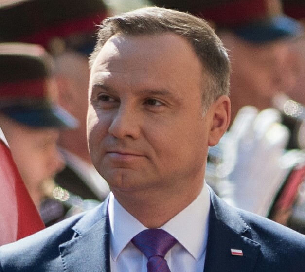 Полският президент сравни Украйна с удавник, теглещ спасителя си към дъното