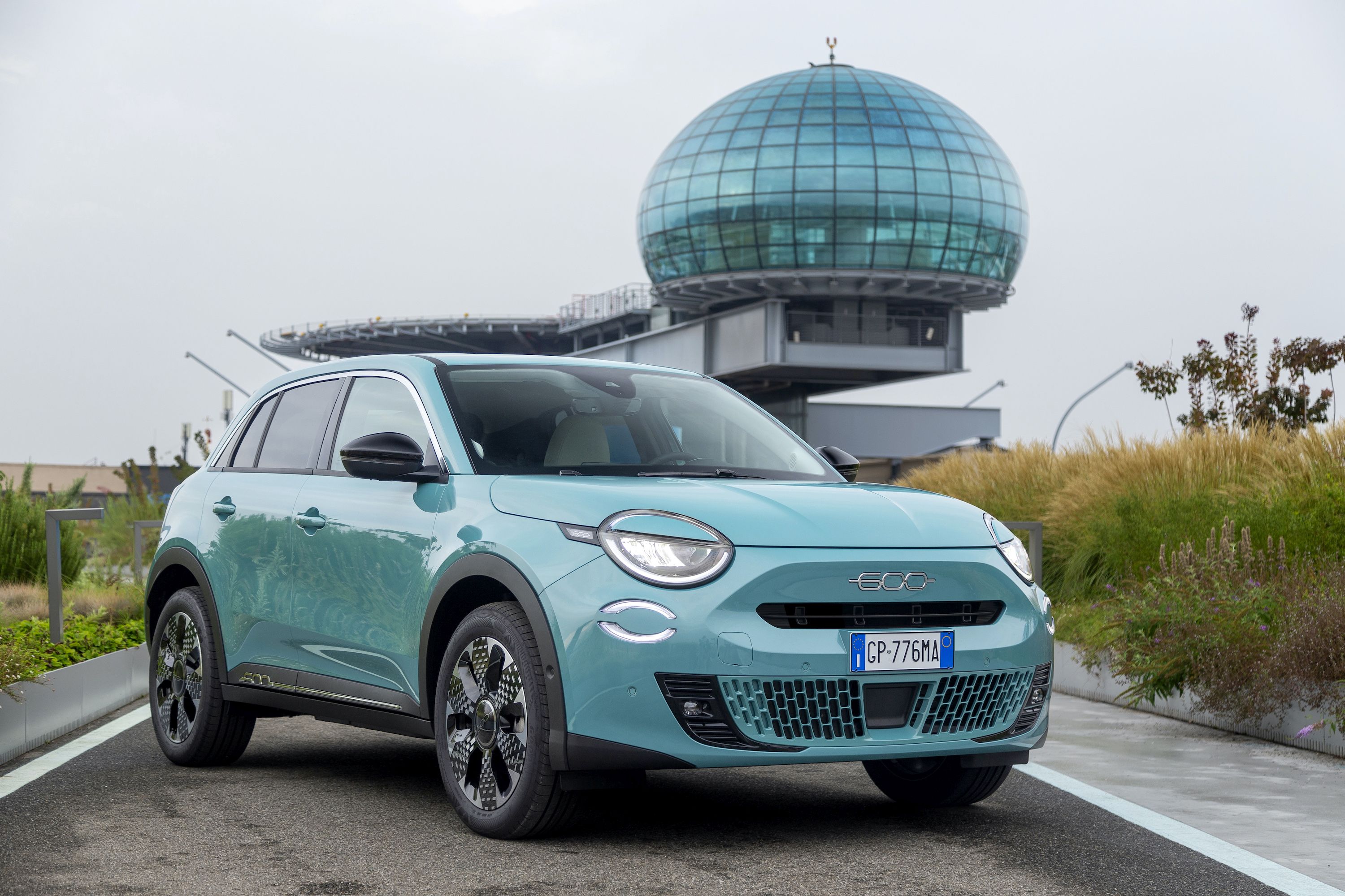 Ще има и хибрид FIAT 600
